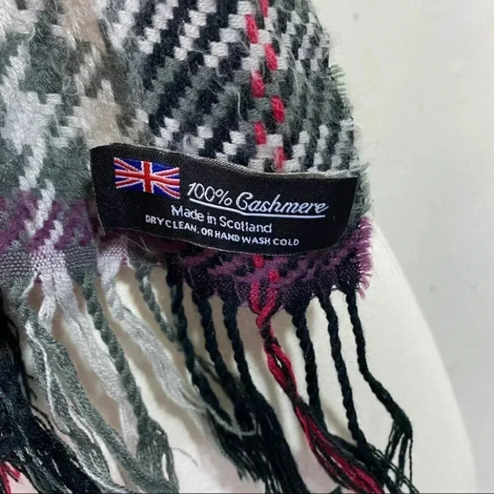100% Cashmere Made in‎ England purple/black plaid scarf